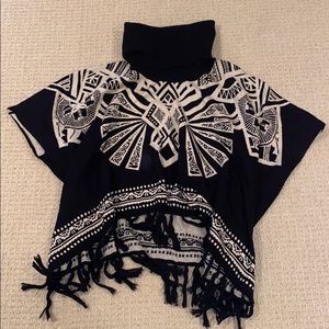 Turtleneck short sleeve poncho